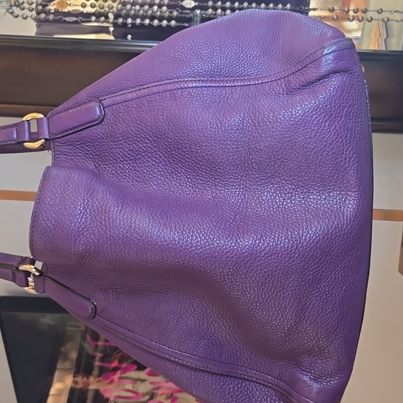 PRICE DROP! Gucci GG Pebbled Leather Purple Soho Tote Bag - Picture 3 of 11